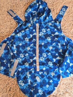 Free Country Blue & White Paw Print & Camo Faux Fur Lined Raincoat